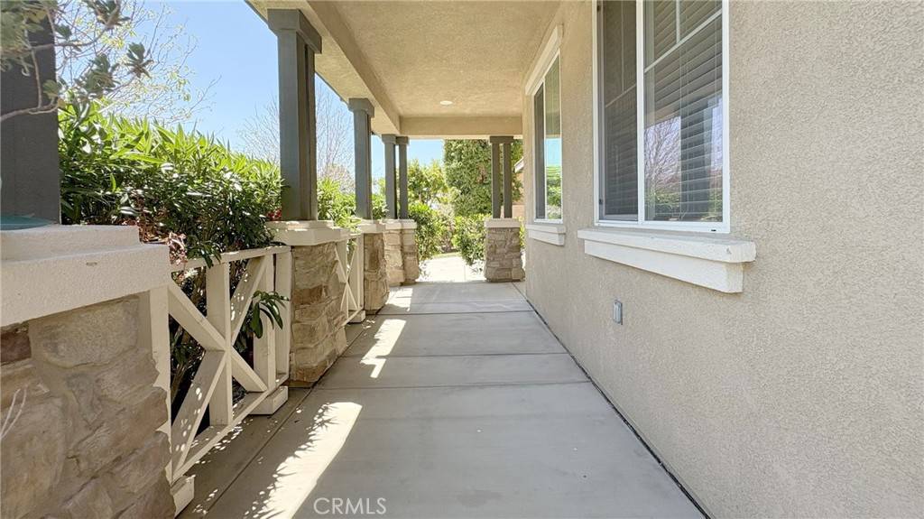 Eastvale, CA 92880,14247 Symphony CT