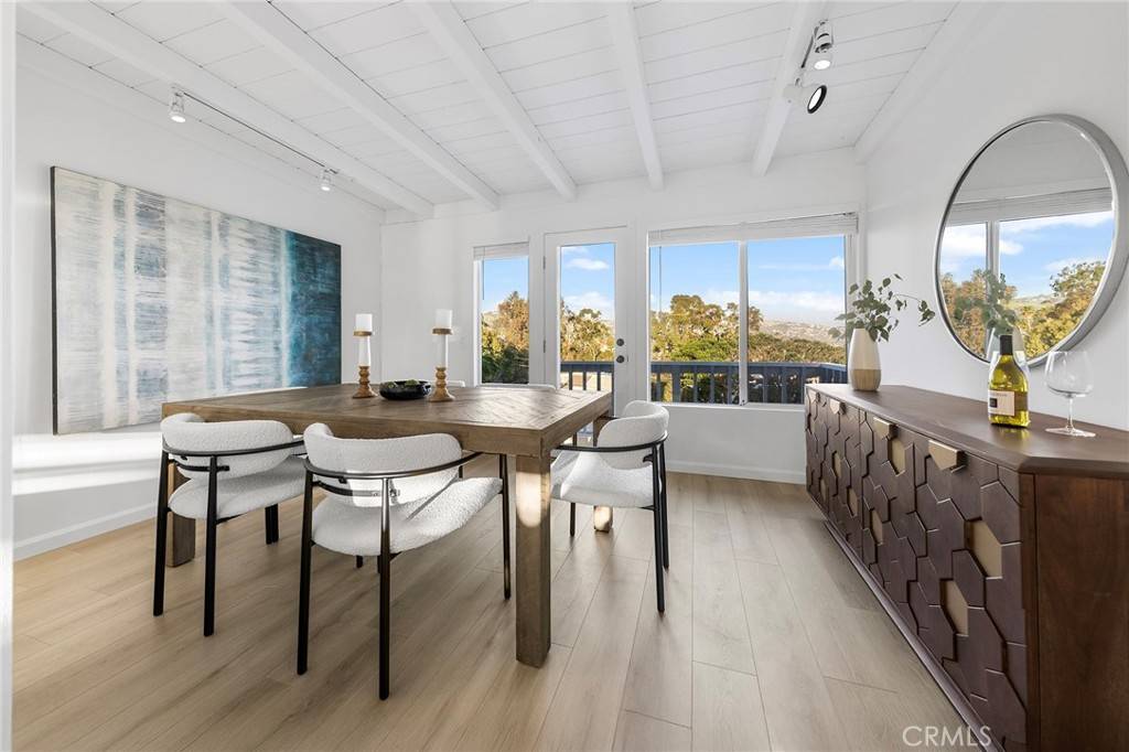 Laguna Beach, CA 92651,263 Grandview ST