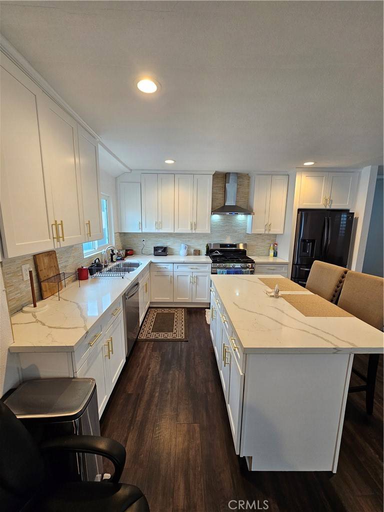 Los Angeles, CA 90063,3122 Malabar ST