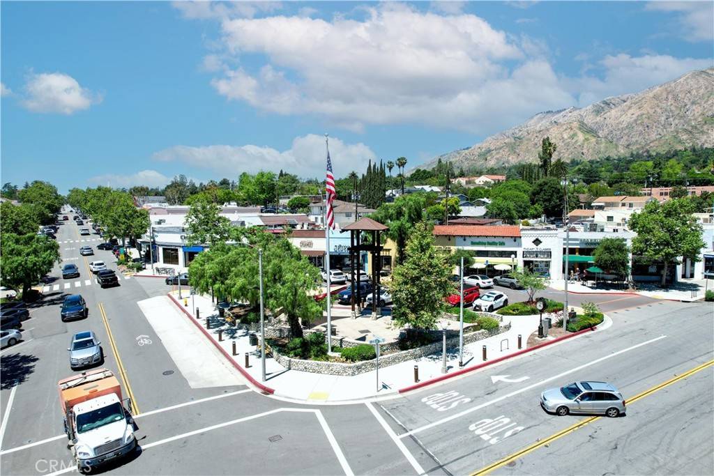 Sierra Madre, CA 91024,17 Kersting CT