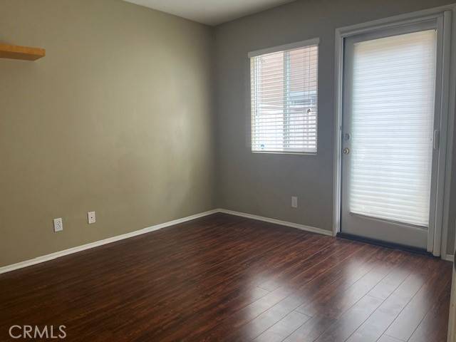 Irvine, CA 92618,8 Pearleaf