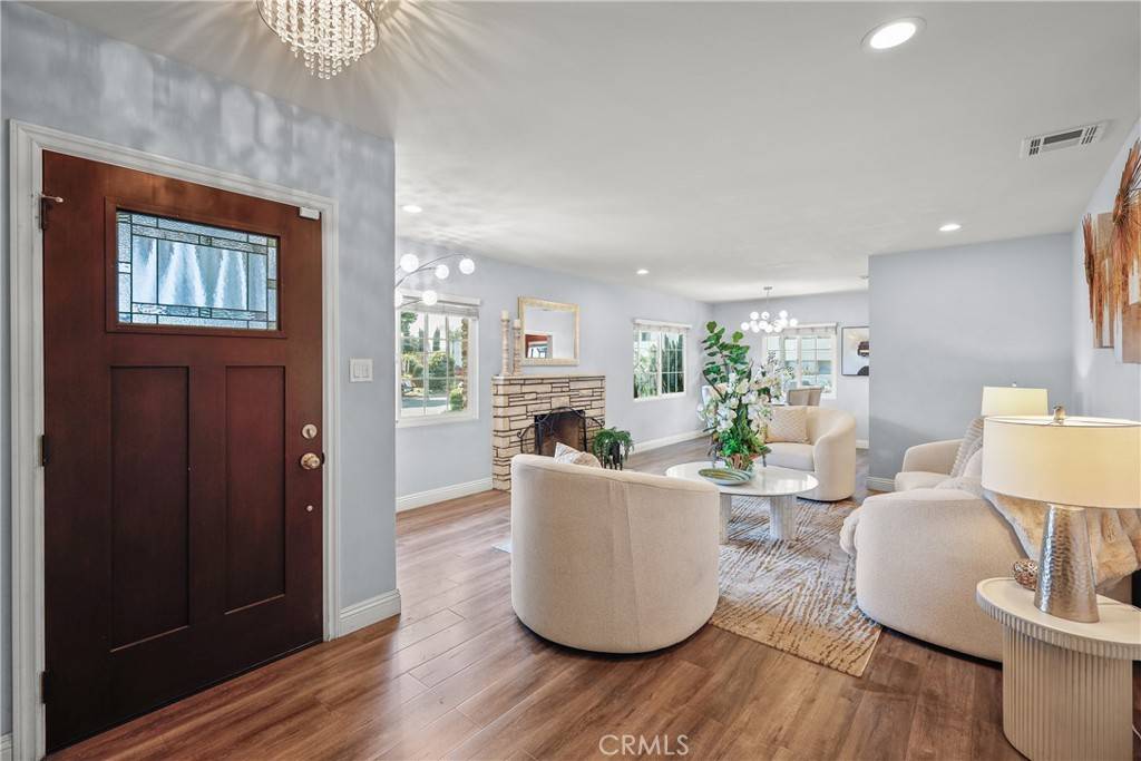 West Covina, CA 91791,401 N La Breda AVE