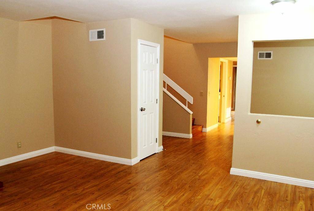 Irvine, CA 92620,10 Filare