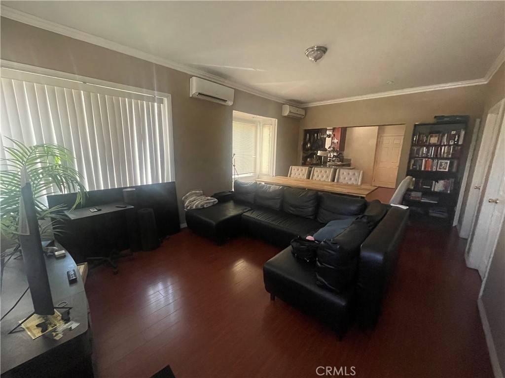 Pomona, CA 91766,942 E 6th ST