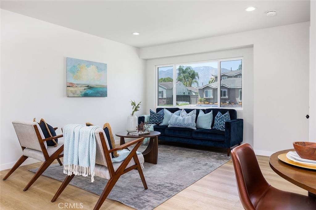 Monrovia, CA 91016,228 Avora ST