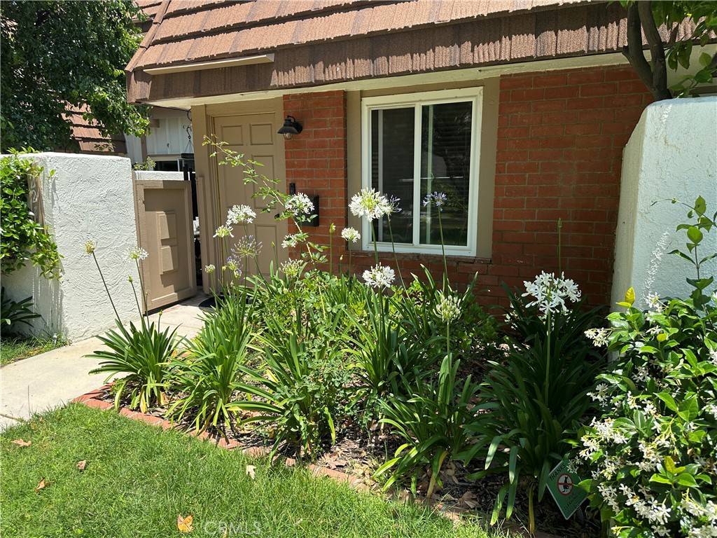 Chatsworth, CA 91311,22161 James Alan CIR