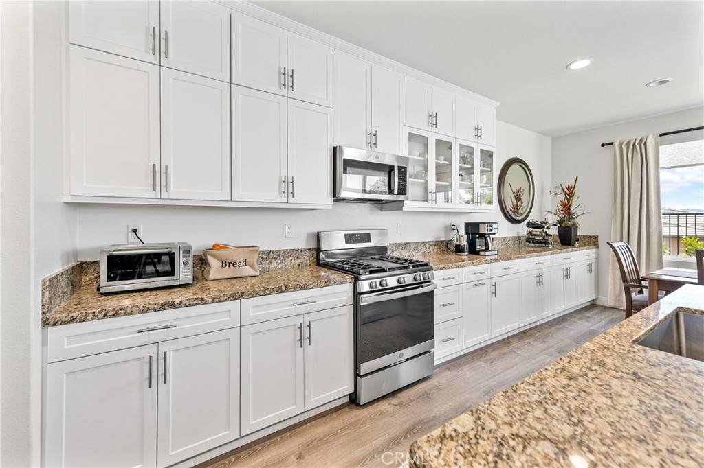 Saugus, CA 91350,18106 Meridian LN