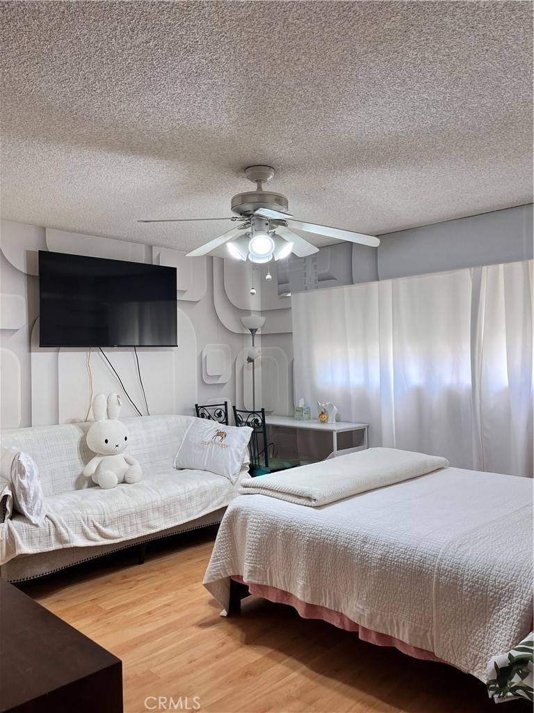 Lawndale, CA 90260,4633 Marine AVE #107