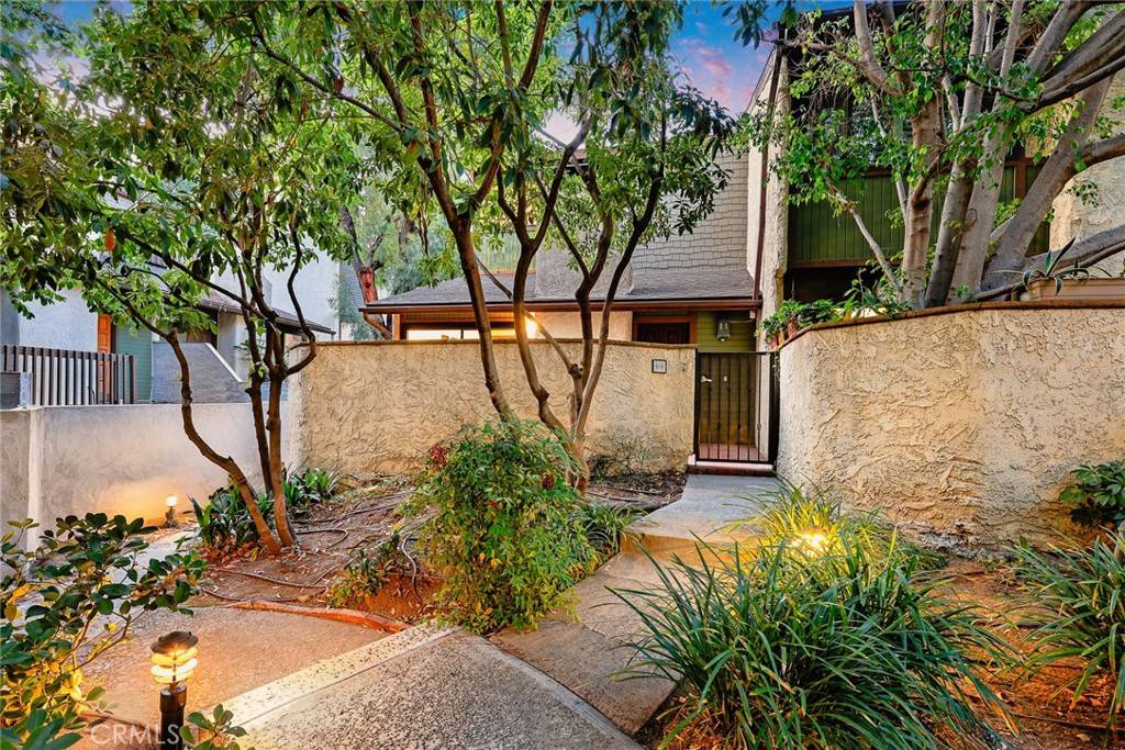 South Pasadena, CA 91030,606 Garfield Avenue