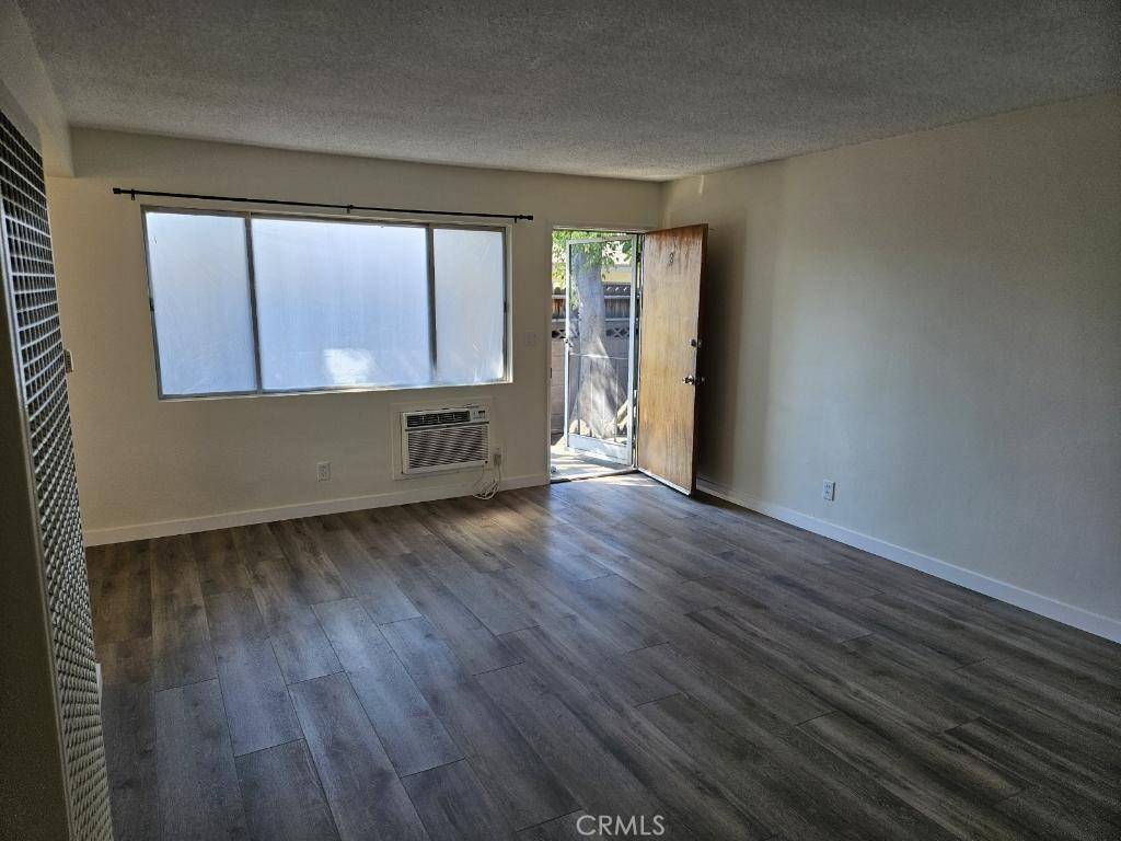 Monrovia, CA 91016,124 W Cherry AVE