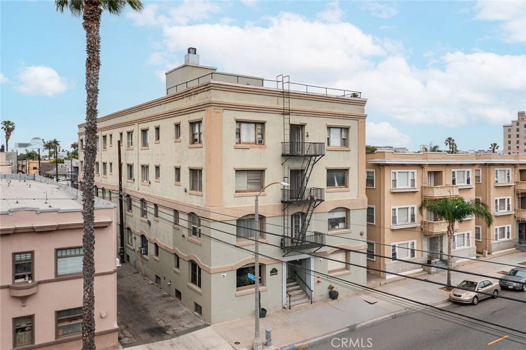 Long Beach, CA 90802,323 W 4th ST #108