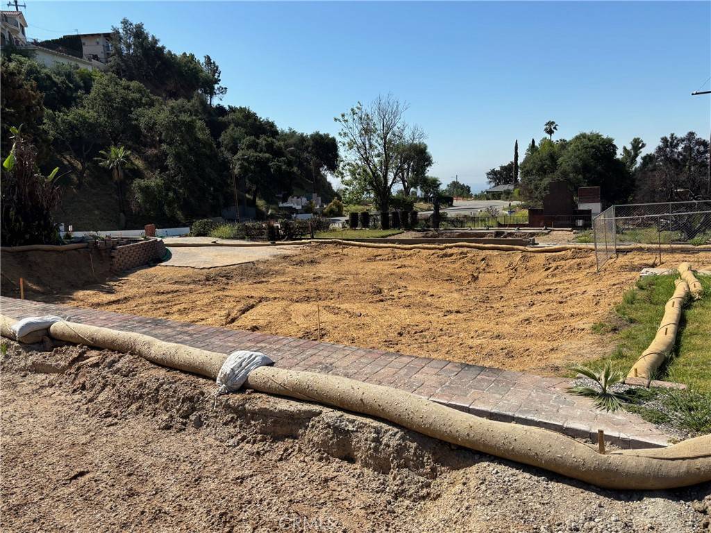 Altadena, CA 91001,1302 E Loma Alta DR