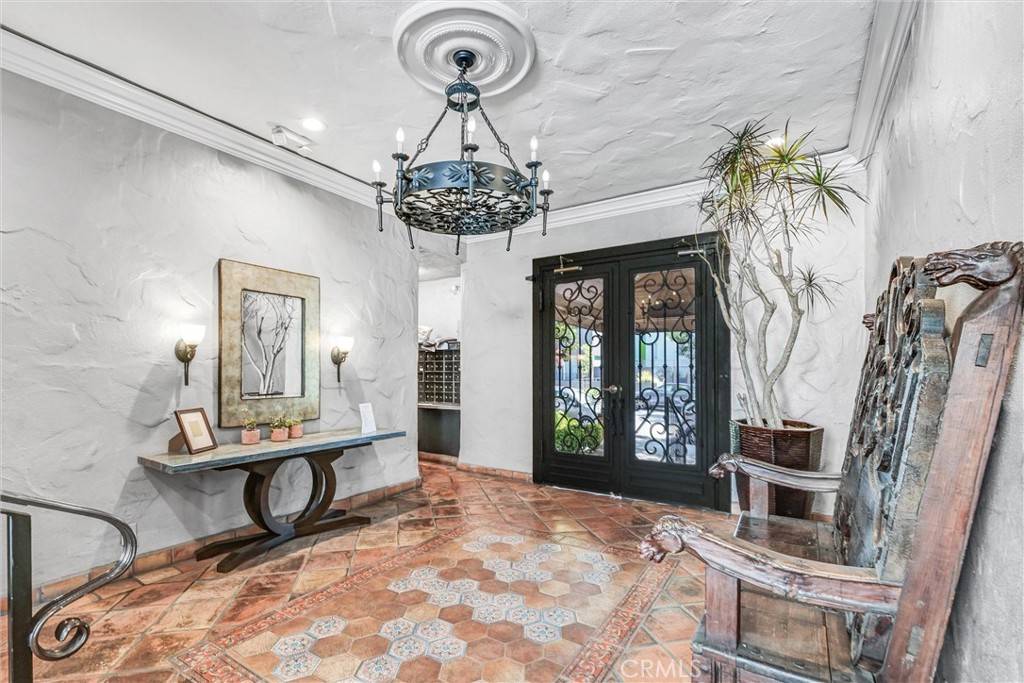 West Hollywood, CA 90069,1203 N Sweetzer AVE #215