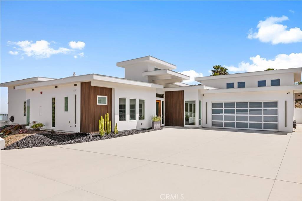 Corona, CA 92882,1270 W Chase DR