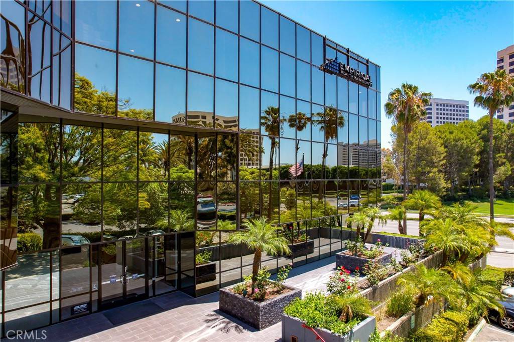 Irvine, CA 92614,2955 Main St