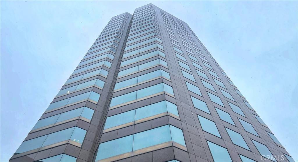 Los Angeles, CA 90017,801 S Grand AVE #1608