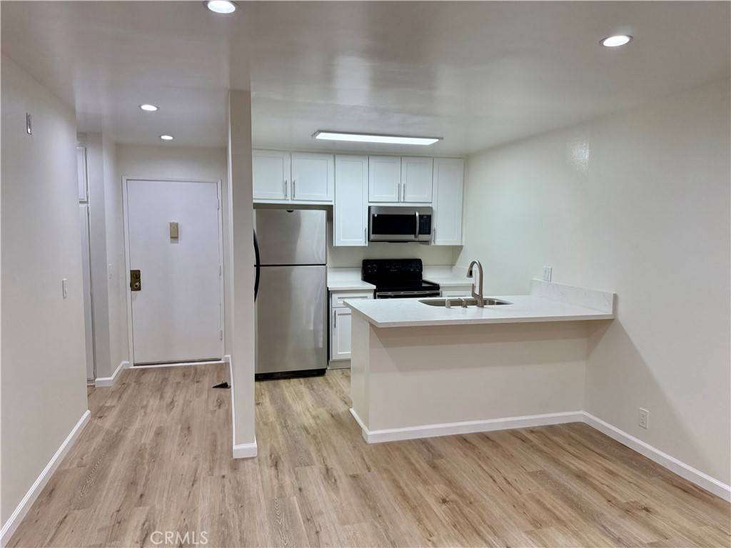 Los Angeles, CA 90042,5850 Benner St #103