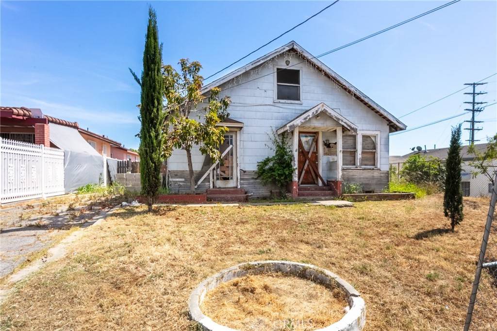 Los Angeles, CA 90022,4316 Dozier ST