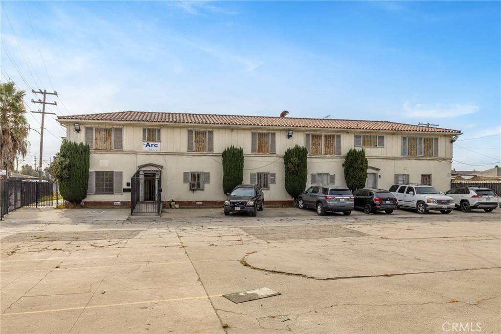 Compton, CA 90220,1011 N Willowbrook AVE