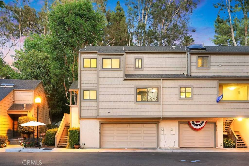 Fullerton, CA 92831,1696 Shady Brook DR #14