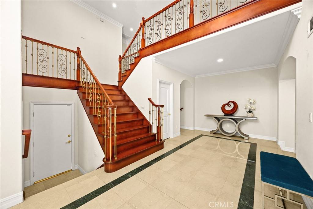 Diamond Bar, CA 91765,2832 Oak Knoll DR
