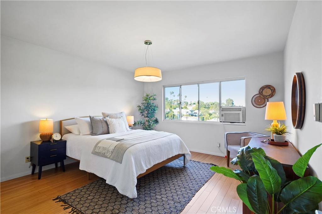 Los Angeles, CA 90027,4343 Finley AVE #36