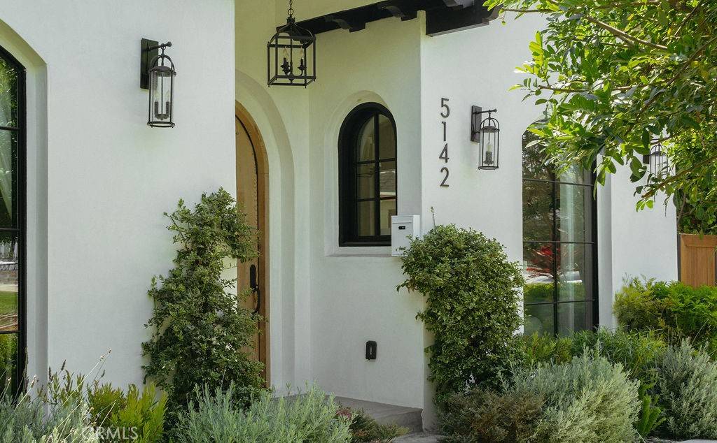 Los Angeles, CA 90043,5142 Brynhurst AVE