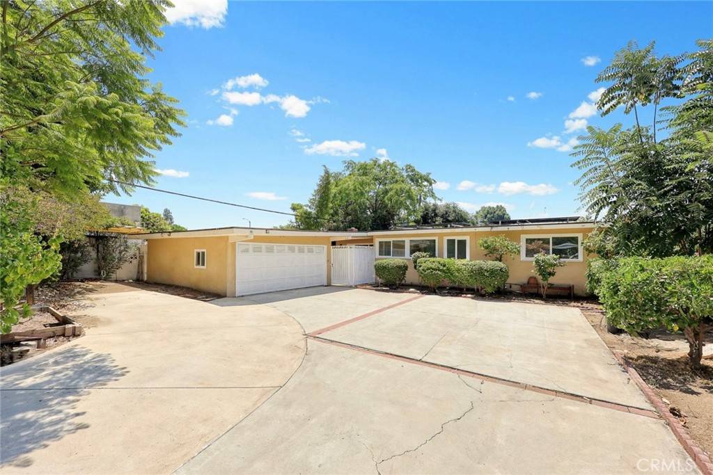 Glendora, CA 91740,802 W Bagnall ST