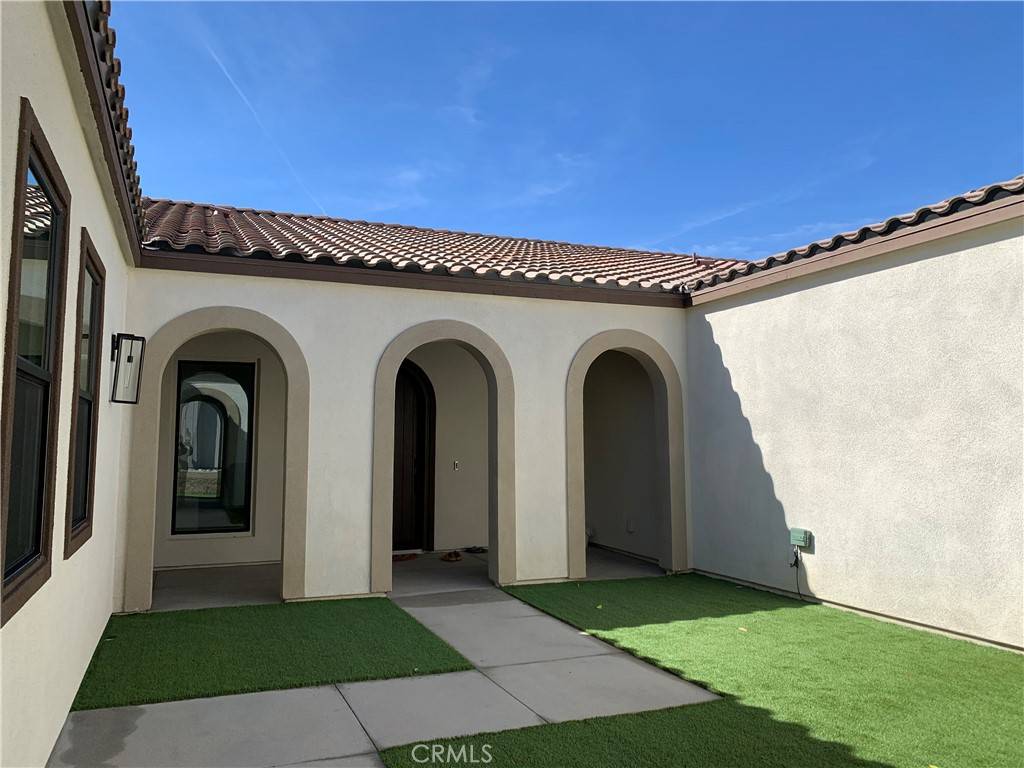 Silverado, CA 92676,18431 Boulder blf