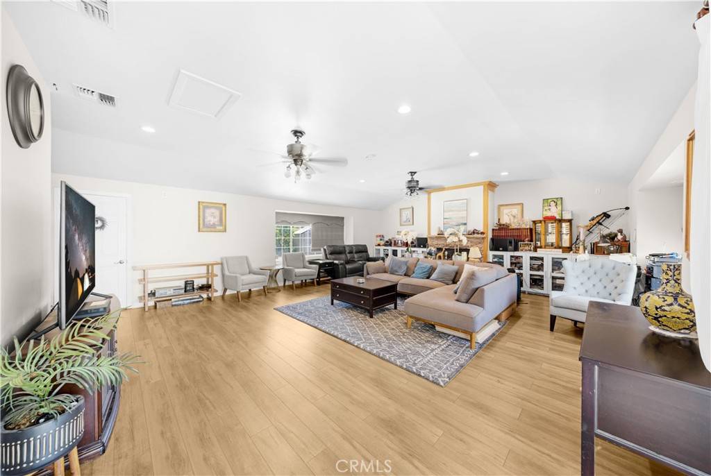 Garden Grove, CA 92840,11191 Fulmer DR