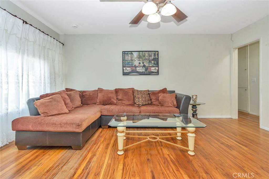 Glendora, CA 91740,1371 S Bender AVE