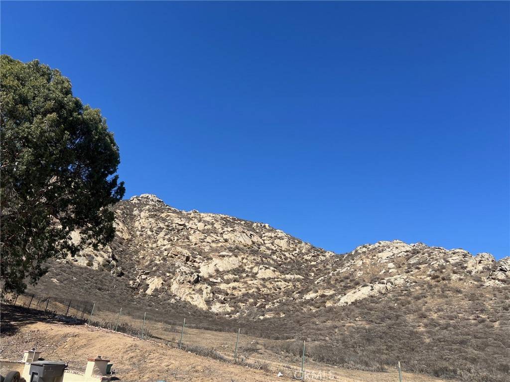Riverside, CA 92507,2005 Mt Vernon AVE