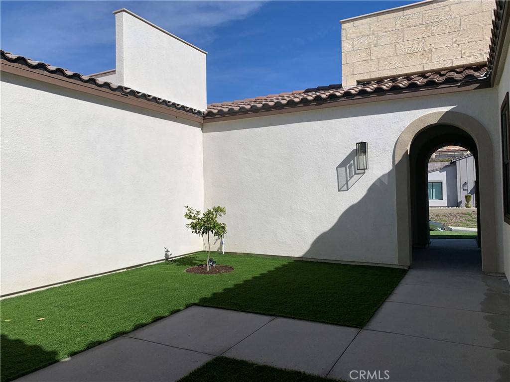 Silverado, CA 92676,18431 Boulder blf