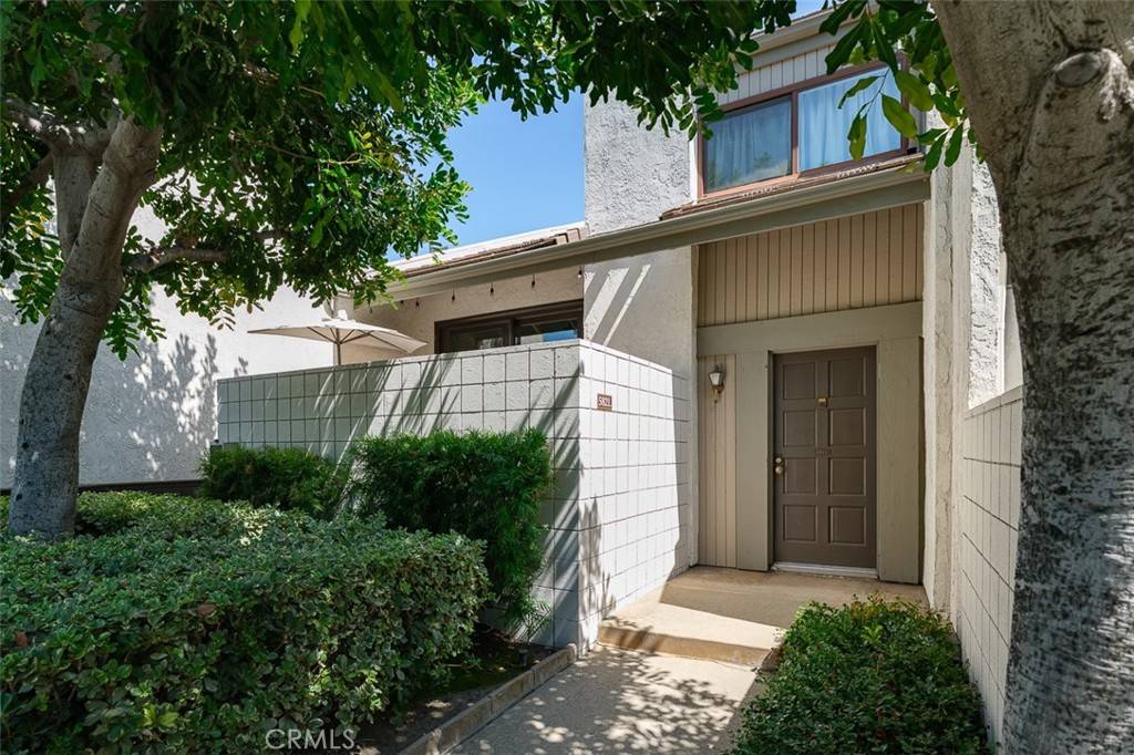 Arcadia, CA 91007,582 W Huntington DR #L