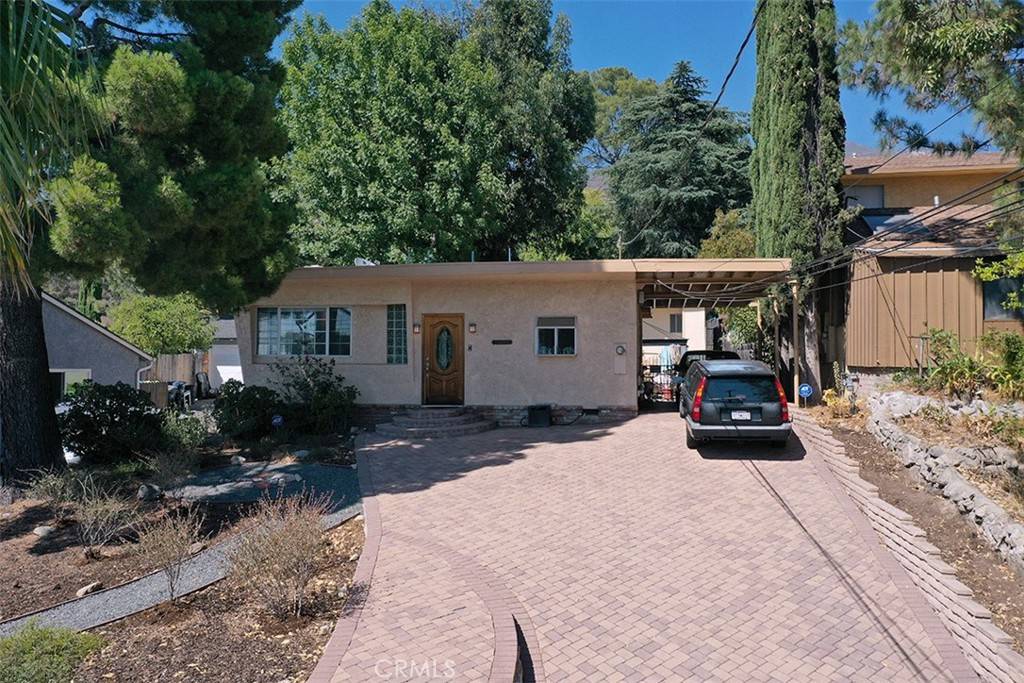 La Crescenta, CA 91214,3953 Santa Carlotta
