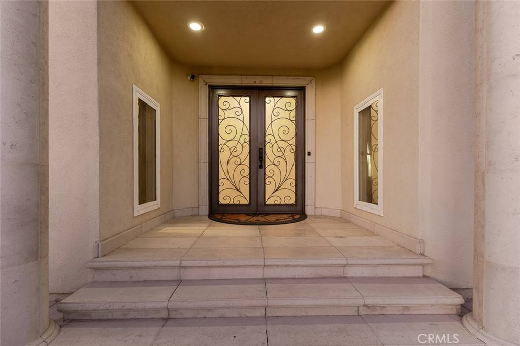Glendale, CA 91206,688 Glenmore BLVD