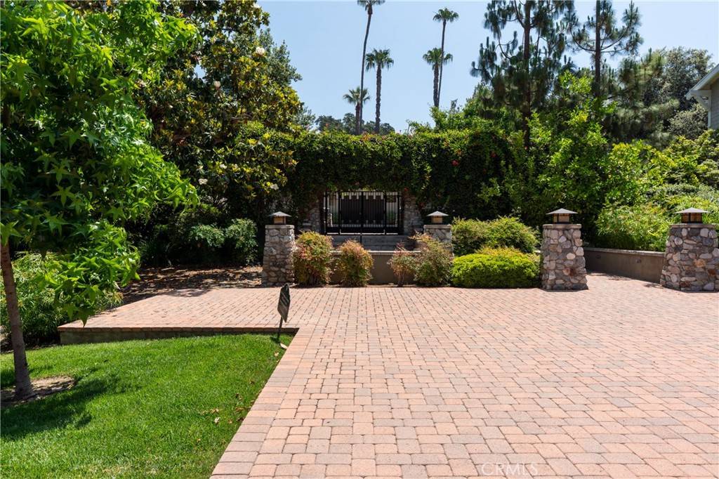Pasadena, CA 91103,1709 N Fair Oaks AVE #118