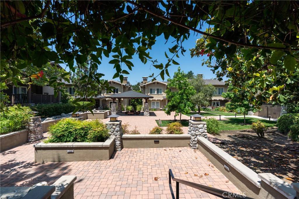 Pasadena, CA 91103,1709 N Fair Oaks AVE #118