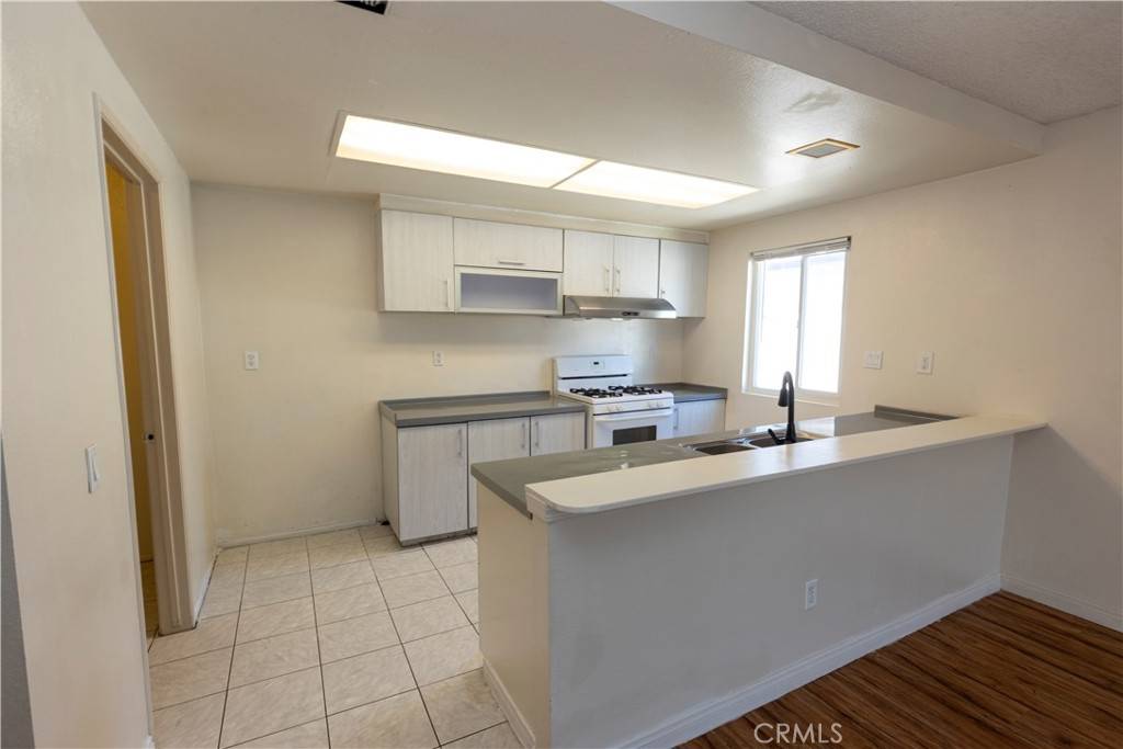 Monterey Park, CA 91755,1111 E Emerson AVE #B
