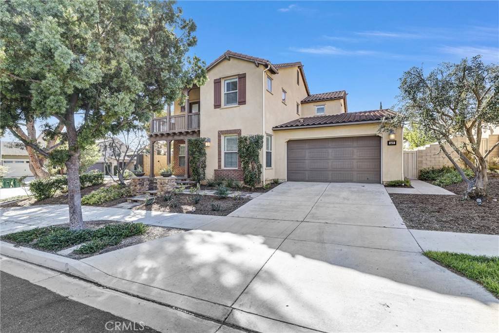 Irvine, CA 92618,147 Yellow Daisy