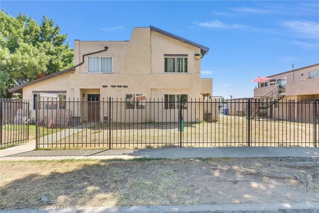 Rialto, CA 92376,1073 N Vista AVE