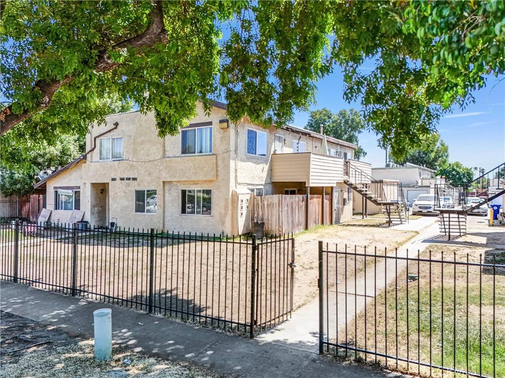 Rialto, CA 92376,1073 N Vista AVE