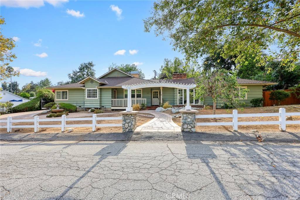 Sierra Madre, CA 91024,145 MONTE VISTA LN