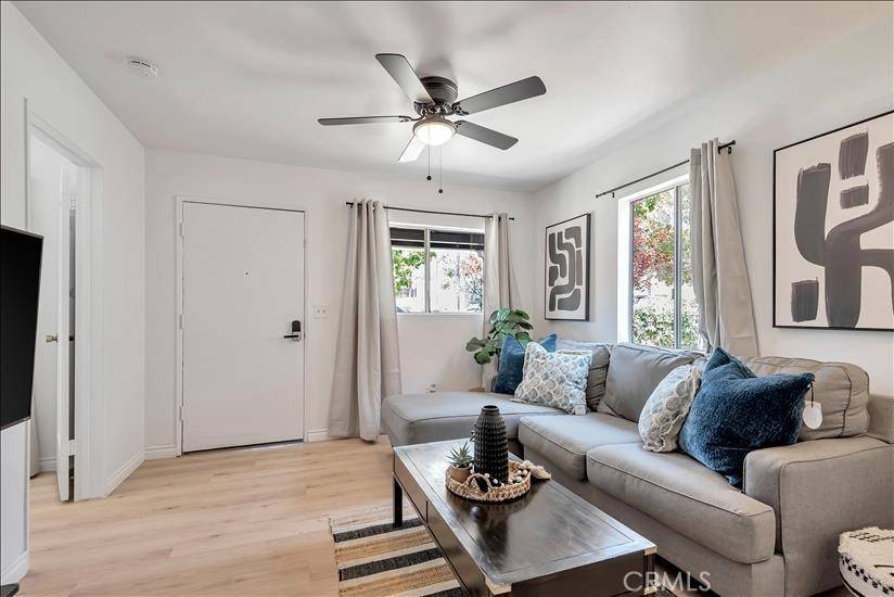 Monrovia, CA 91016,518 E Lime