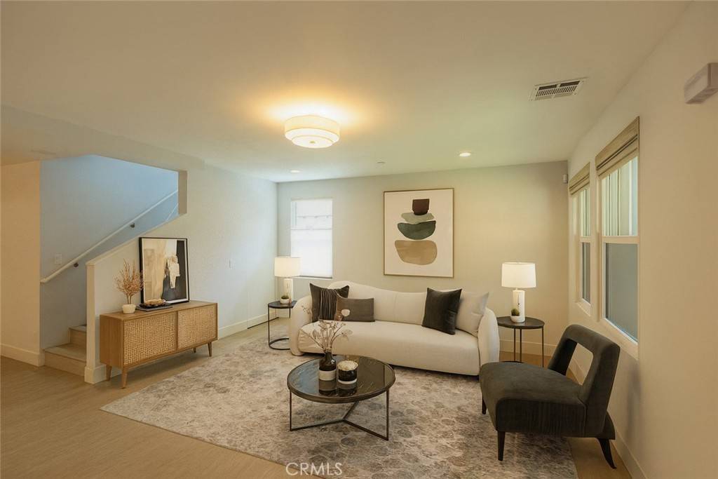 Pasadena, CA 91107,118 N Oak