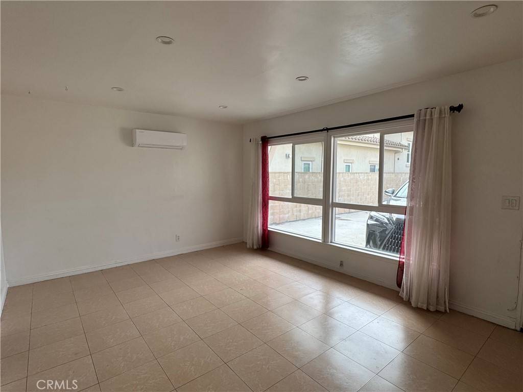 San Gabriel, CA 91776,205 E Marshall ST #B