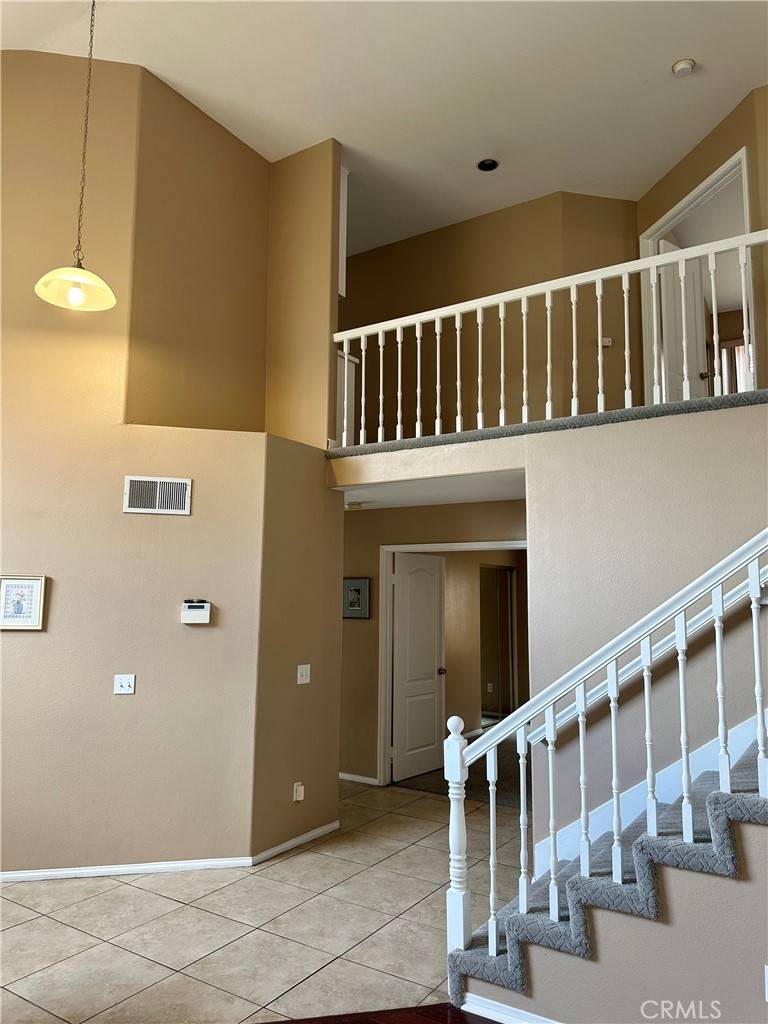 Murrieta, CA 92562,40205 White Leaf