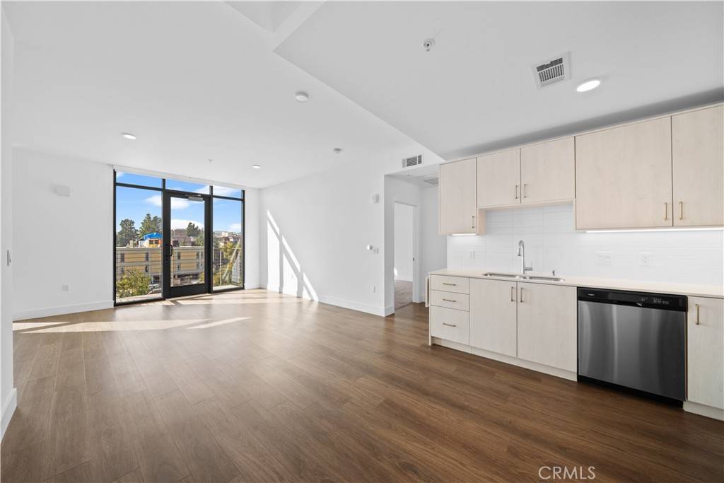 Pasadena, CA 91101,218 N El Molino AVE #501