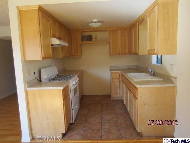 Los Angeles, CA 90065,3030 Valle Vista #1