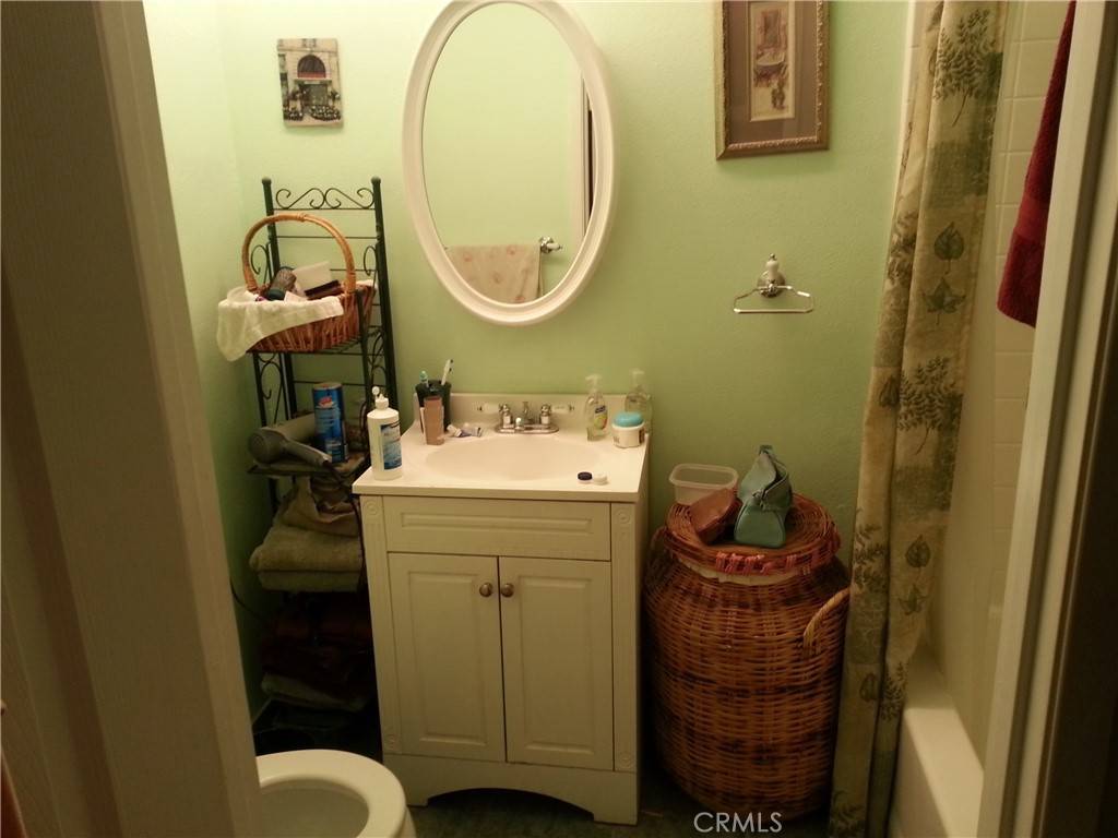 Los Angeles, CA 90065,3030 Valle Vista #13